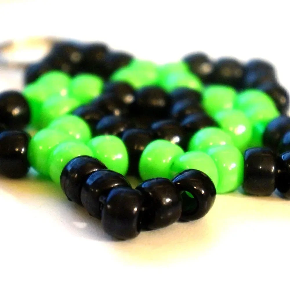 Handmade Green Black Stretchy Kandi Star Keychain